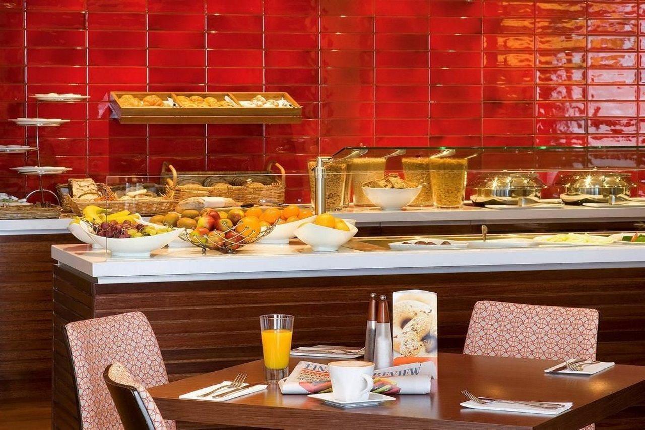 Novotel Melbourne St Kilda Экстерьер фото