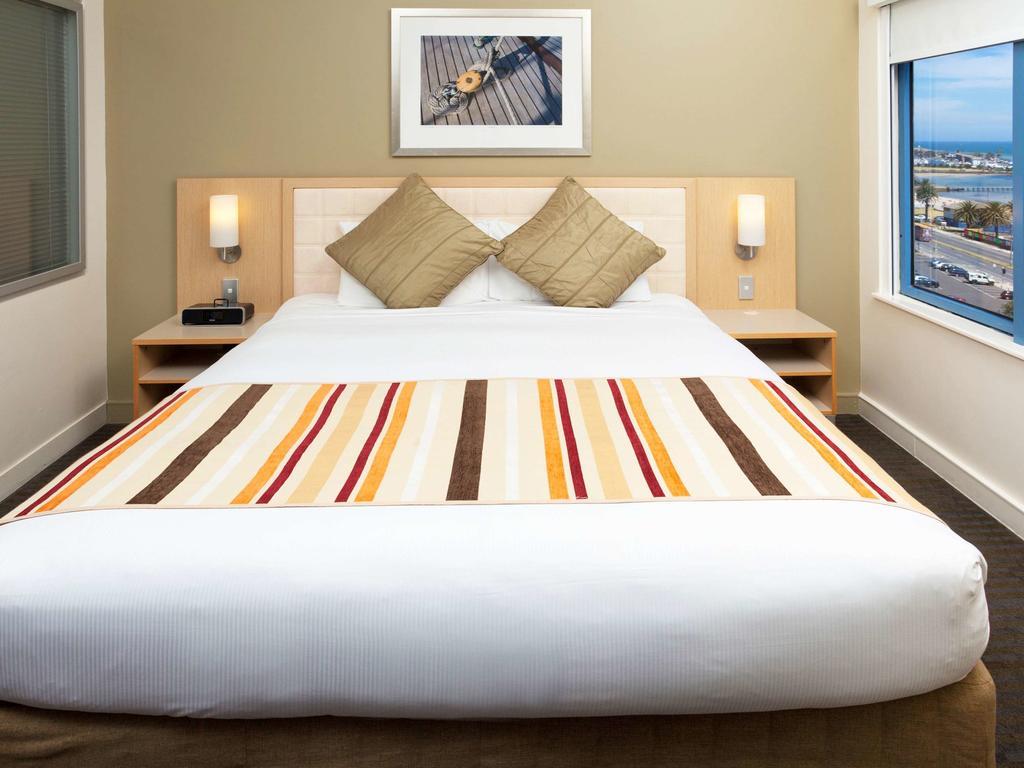 Novotel Melbourne St Kilda Экстерьер фото