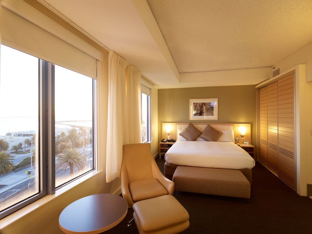 Novotel Melbourne St Kilda Экстерьер фото