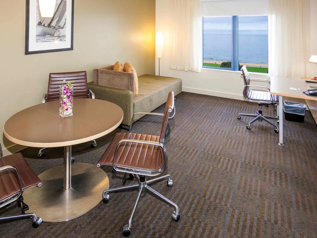 Novotel Melbourne St Kilda Экстерьер фото