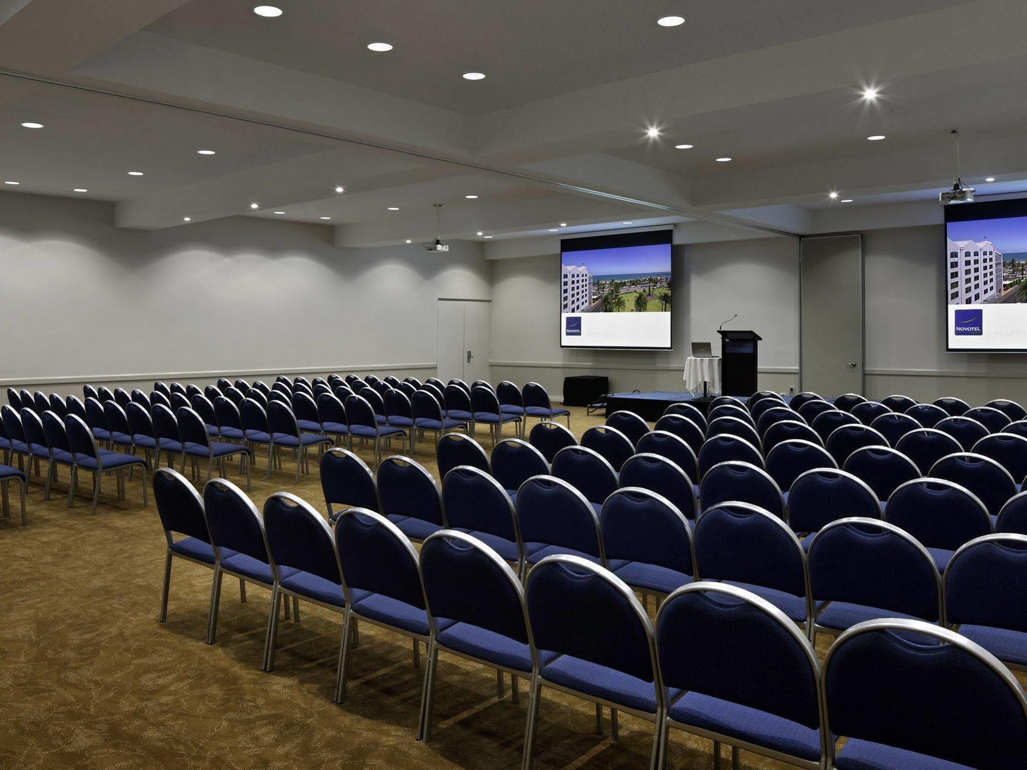 Novotel Melbourne St Kilda Экстерьер фото