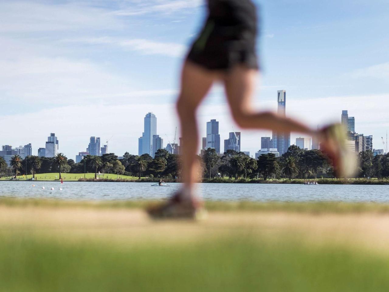 Novotel Melbourne St Kilda Экстерьер фото