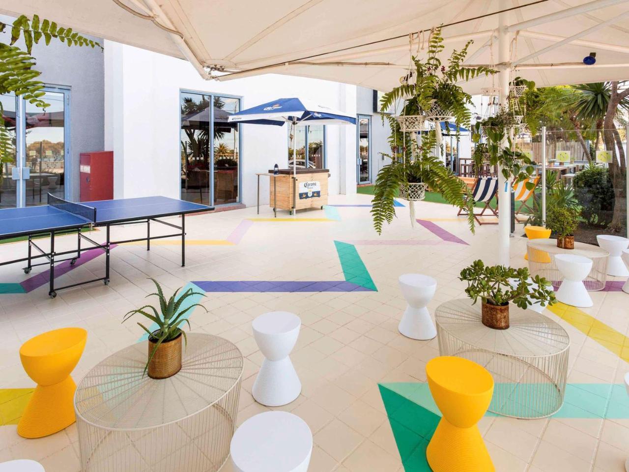 Novotel Melbourne St Kilda Экстерьер фото